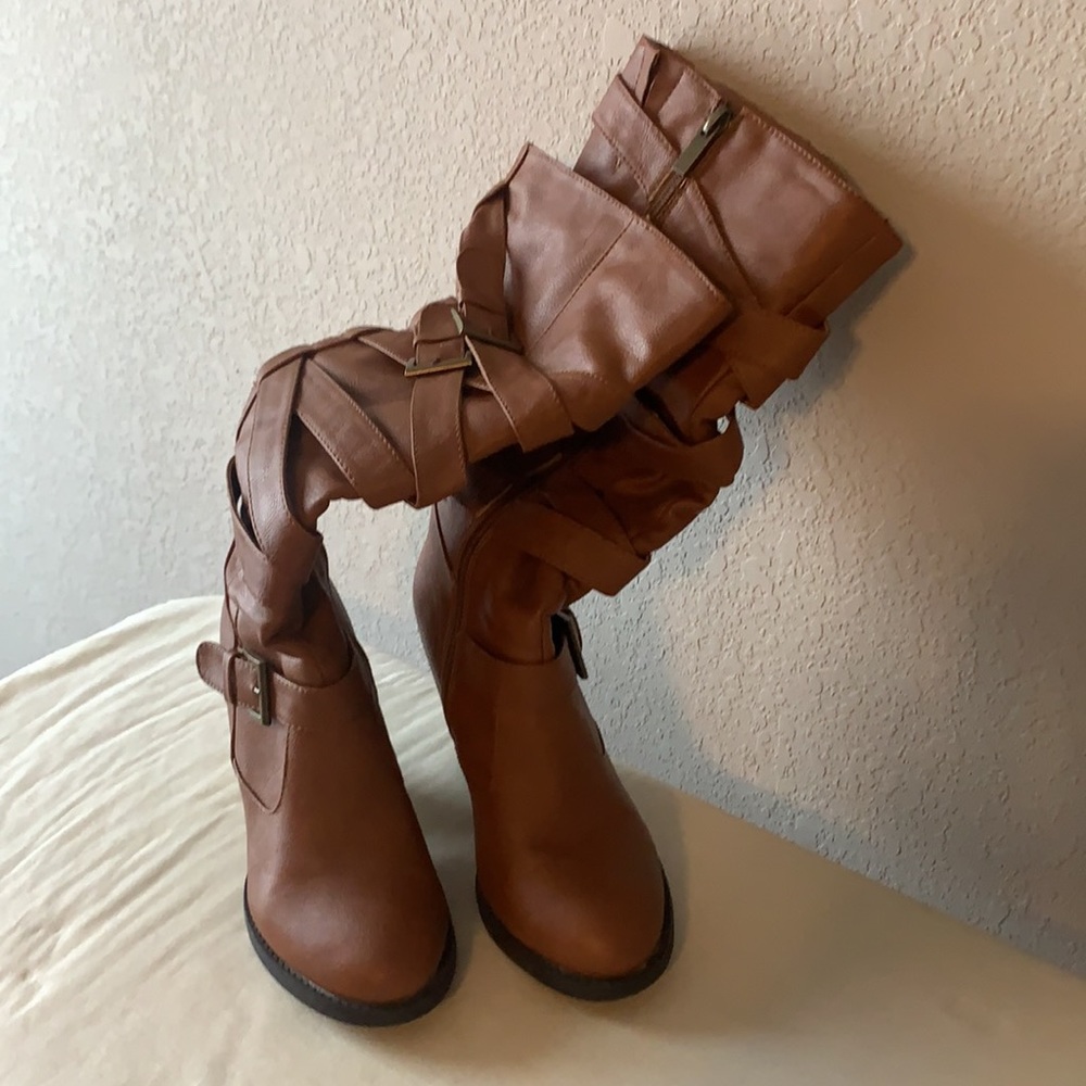 Boot - Picture 3 of 3